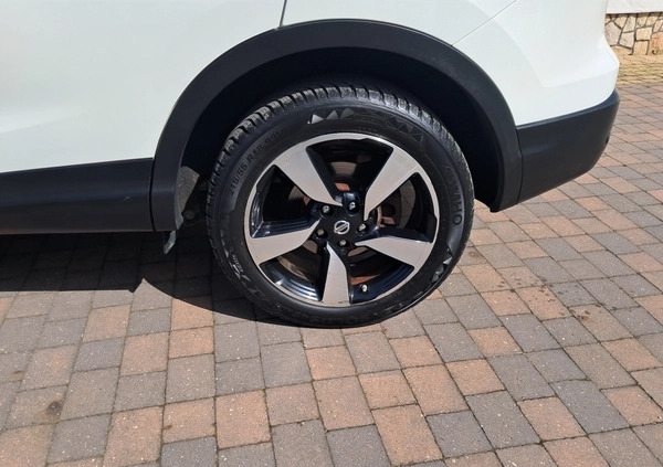 Nissan Qashqai cena 49800 przebieg: 120000, rok produkcji 2015 z Lublin małe 781